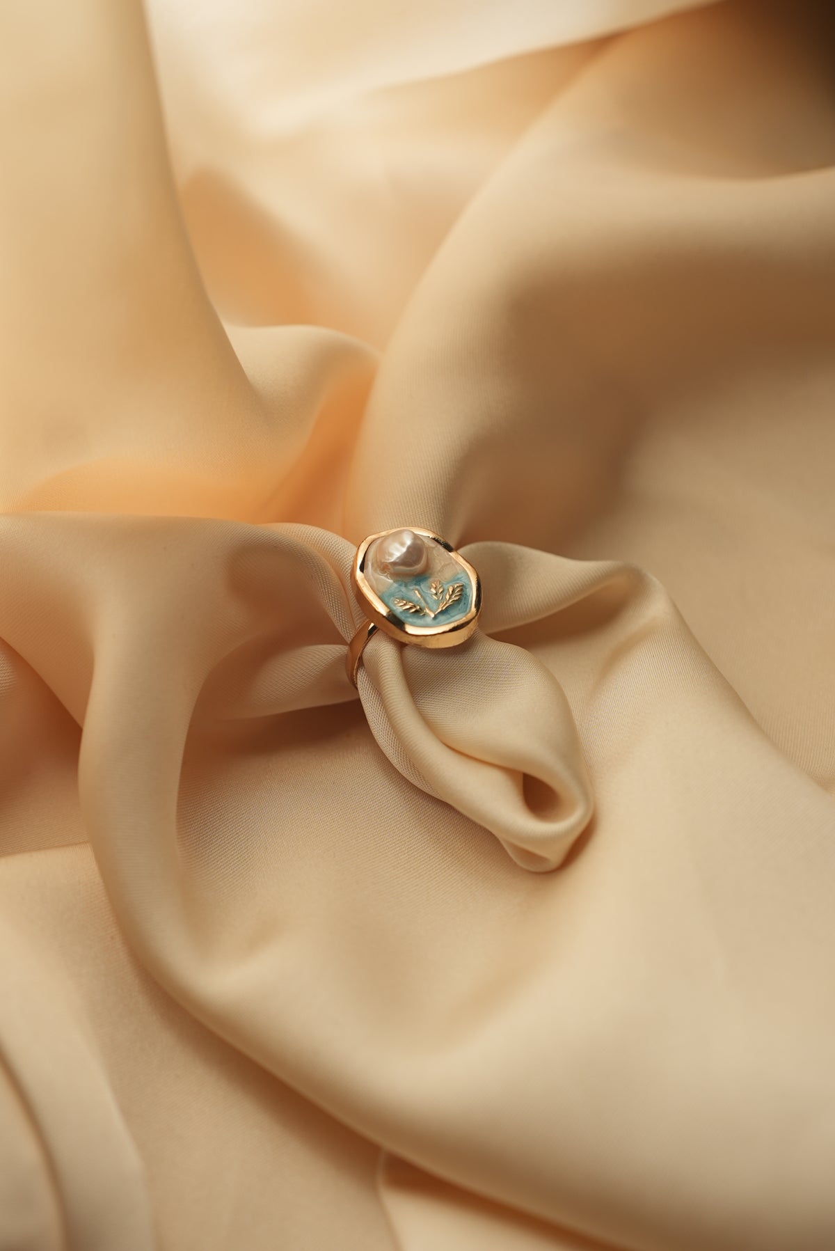 Single Pearl Ring