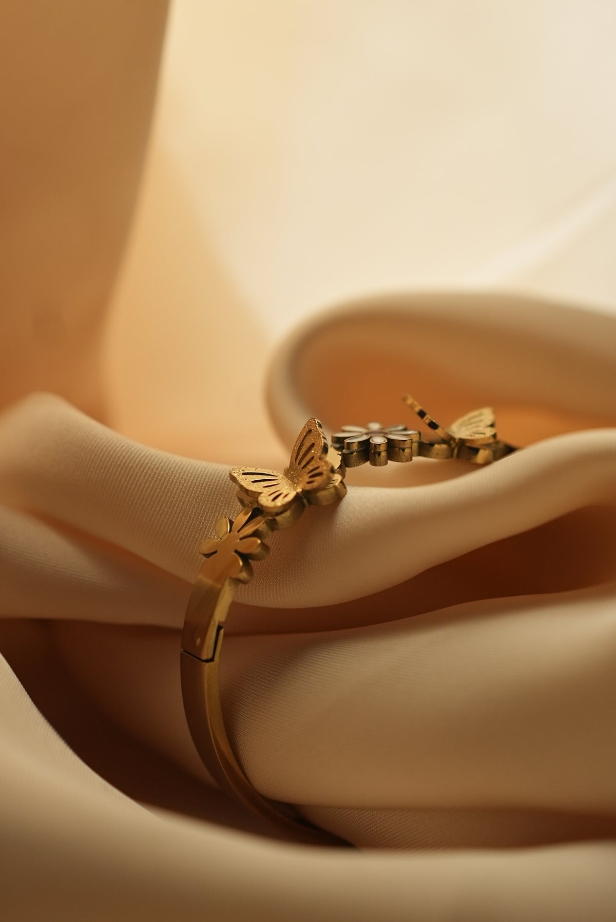 Daisy Cuff