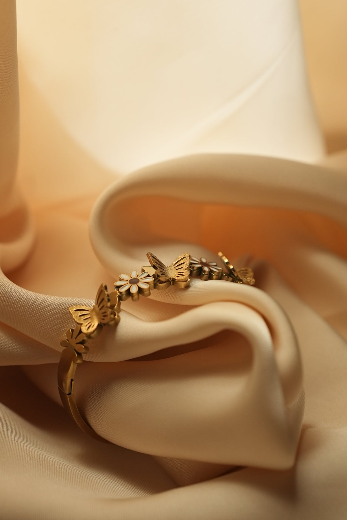 Daisy Cuff