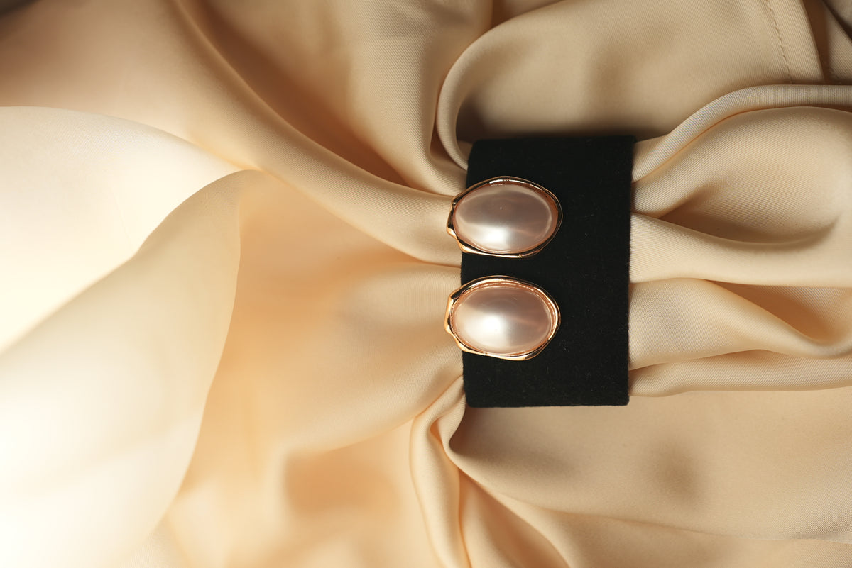 Perla Vintage Studs